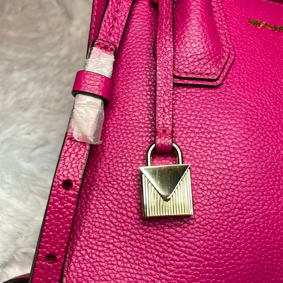 New Michael Kors Mercer Kors Studio Medium Messenger and Love Charm Fur Pom Pom - Picture 5 of 16